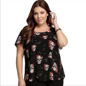 💀 Torrid Rose Skull Print Blouse